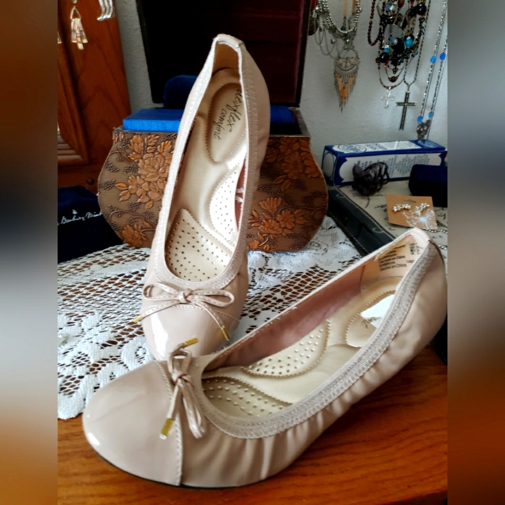Dexflex wedge shoes